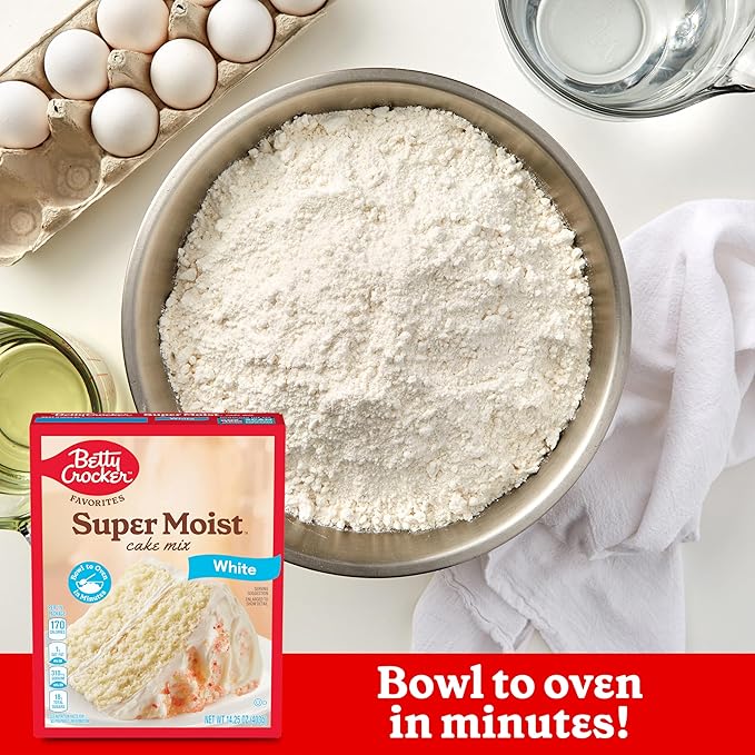 Betty Crocker Favorites Super Moist White Cake Mix, Holiday Baking, 14.25 oz